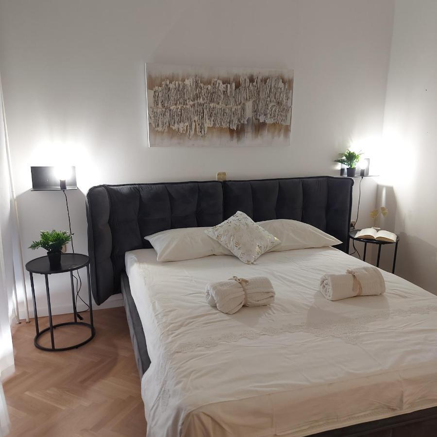 Apartments Fugosic Пунат Екстер'єр фото
