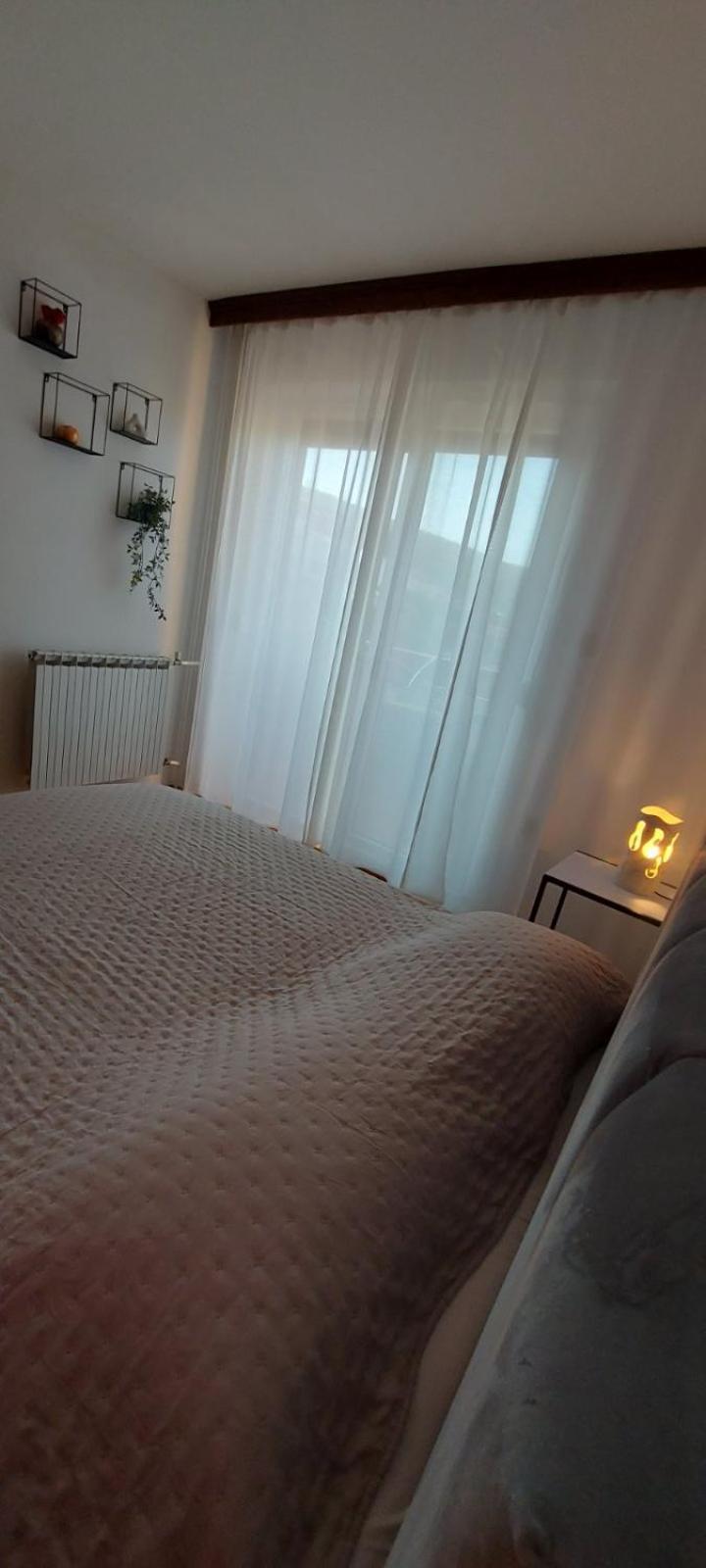 Apartments Fugosic Пунат Екстер'єр фото
